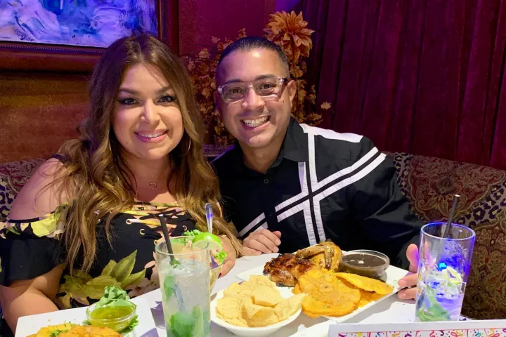 couple having dinner at mango's miami beach Salsa mia cuban food on ocean drive