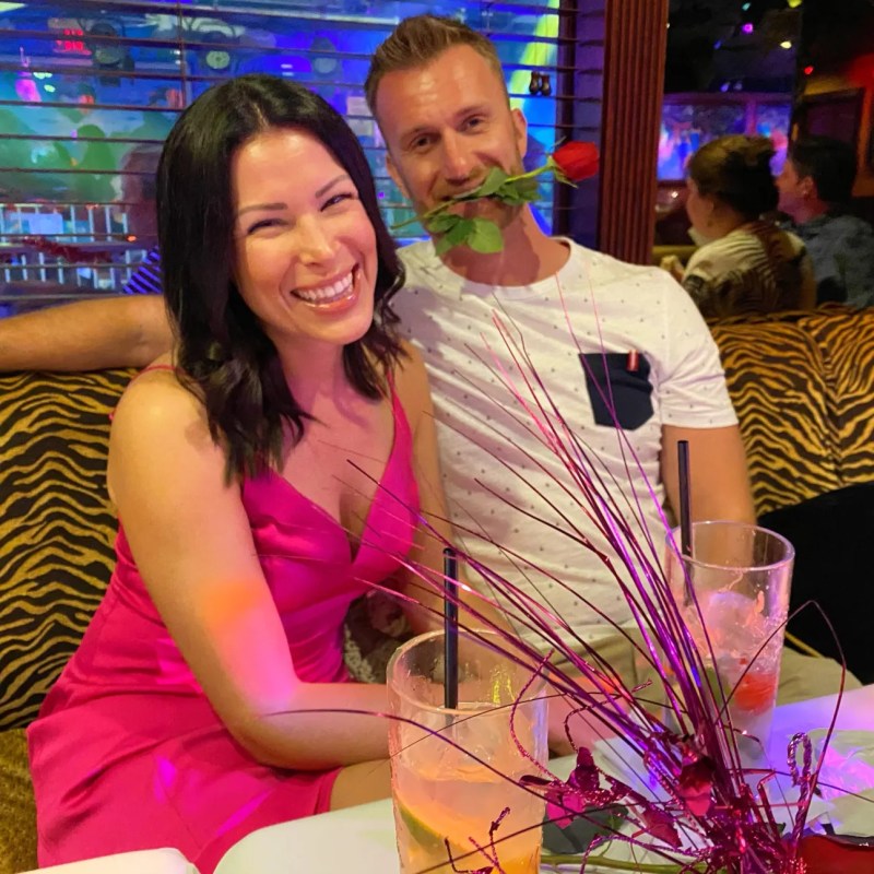 Couple celebrating date night at Salsa Mia Miami Beach nightlife experience